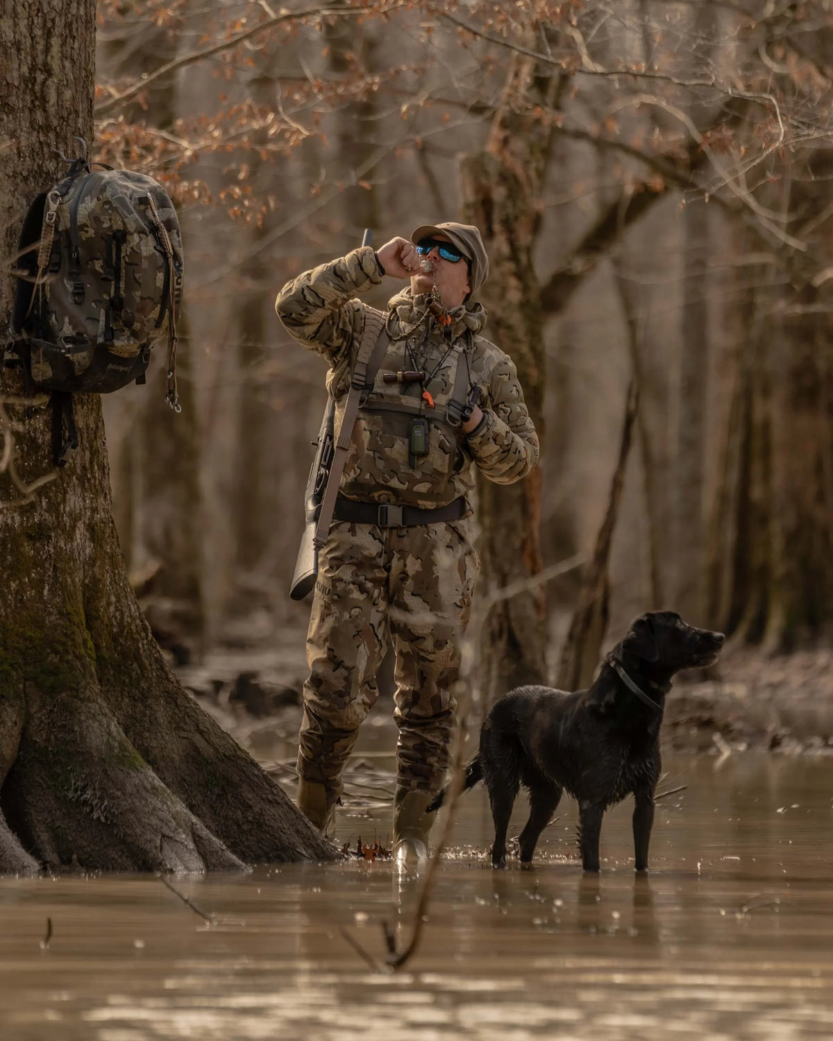 Outlet Flyway Insulated Hooded Jacket | Gunmetal