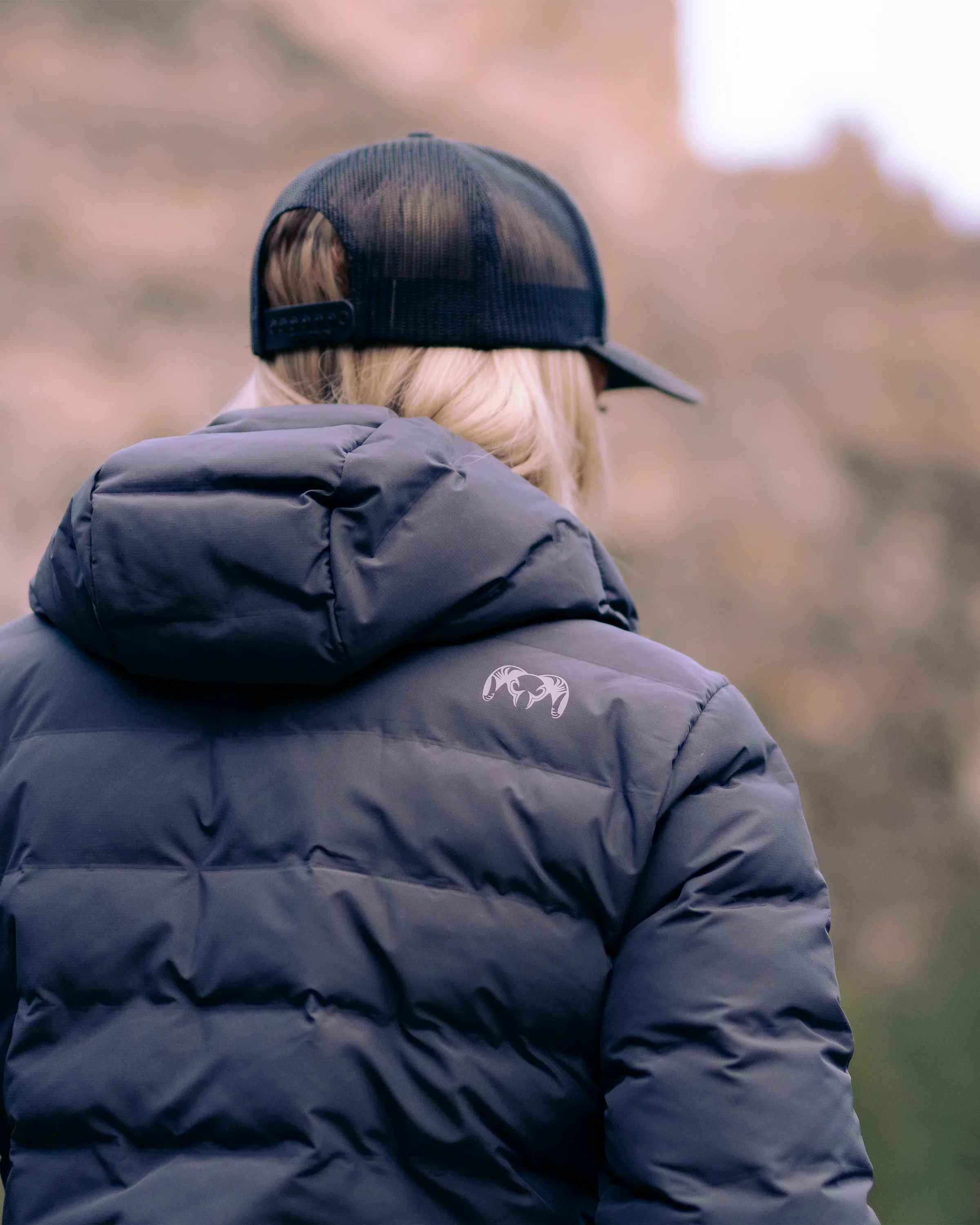 Women's Elements Hooded Jacket | Carbon